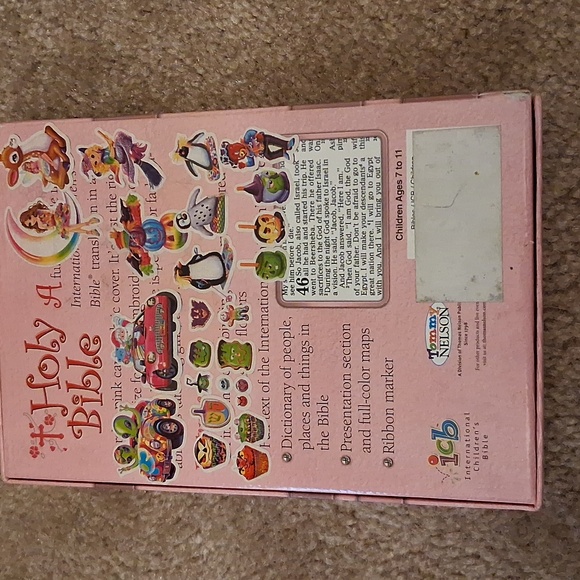 Camouflage Holy Bible with Pink Box - Picture 6 of 8